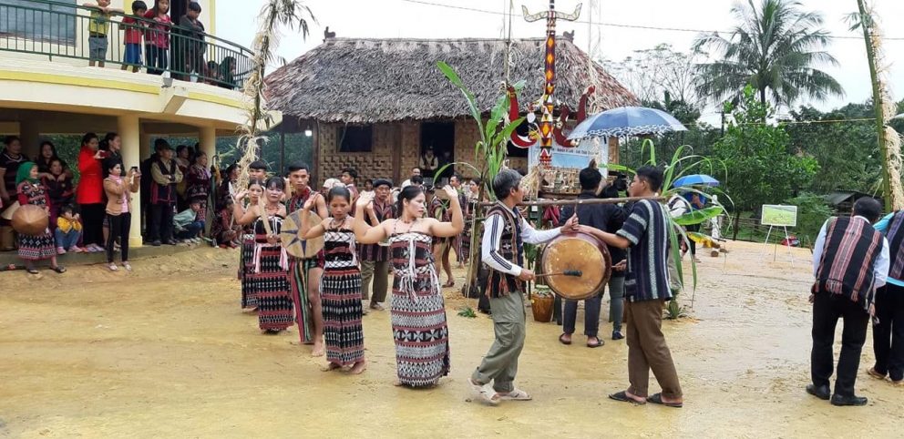 Bustling with New Rice Festival – Aza New Year in Mu Nu Ta Ra village ...